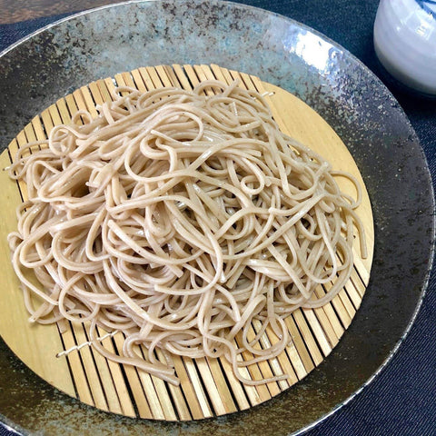 Close-up of Yamamoto Kajino soba noodle strands – pure buckwheat texture”