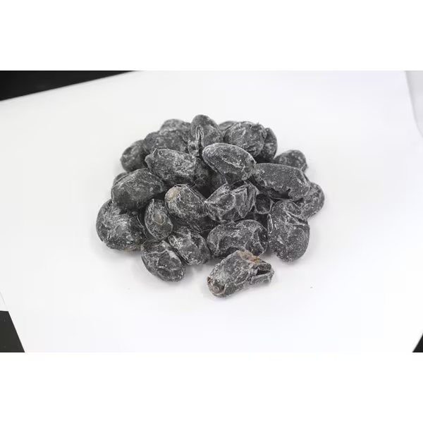 Traditional Japanese black soybean amanatto made with Hokkaido soybeans and beet sugar