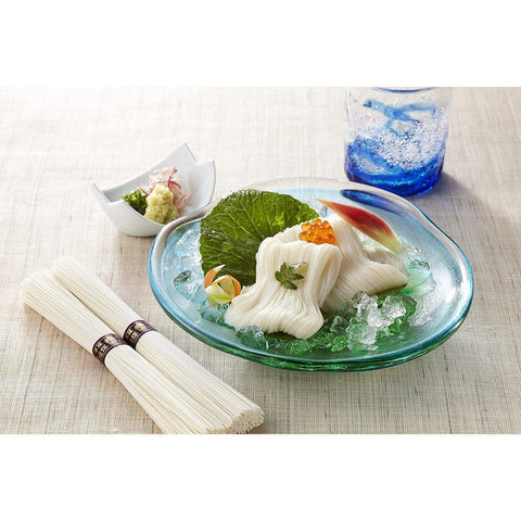 Close-up of Ibonoito Superior Grade dried somen noodles bundle