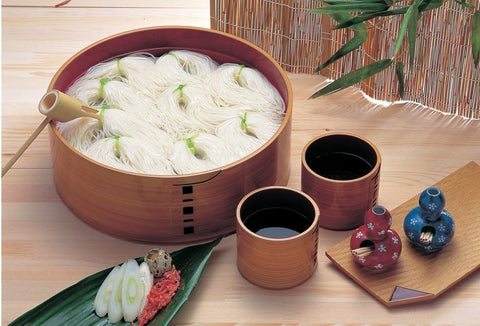 Ibonoito Superior Grade somen noodles served hot in traditional Japanese broth bowl