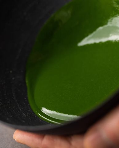 Close-up of vivid green Ippodo Premium Kuon matcha powder