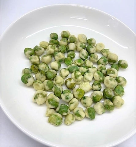 Crispy Japanese wasabi green peas snack with Lorraine rock salt