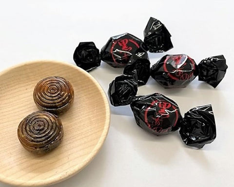 Kasugai Kuro Ame Japanese hard candy made with Okinawan brown sugar