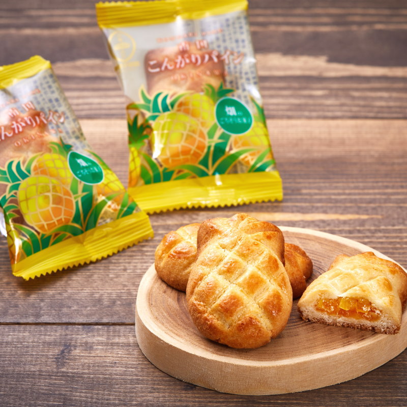 individually wrapped Okinawa tropical pineapple cookies with golden baked texture