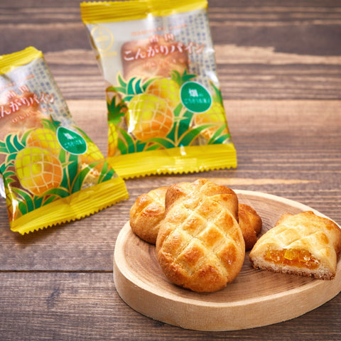 individually wrapped Okinawa tropical pineapple cookies with golden baked texture