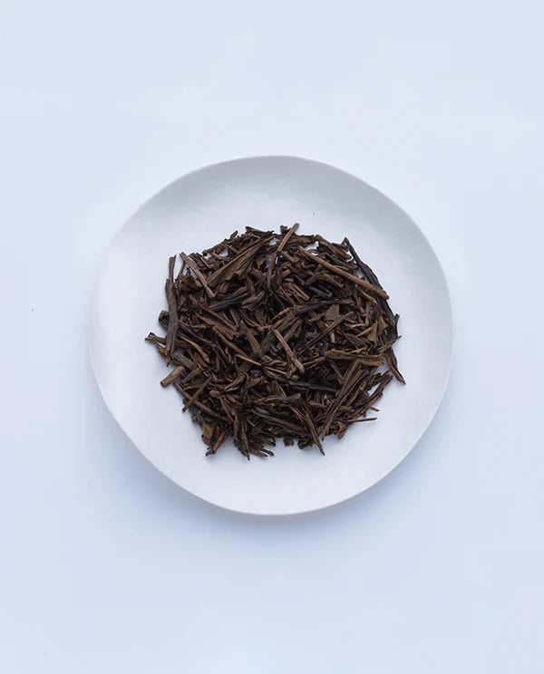 Loose leaf hojicha tea from Japan in 200g packaging