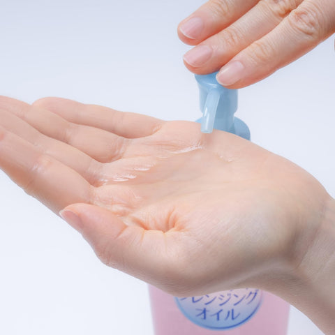 Softymo cleansing oil safe for eyelash extensions gentle makeup removal